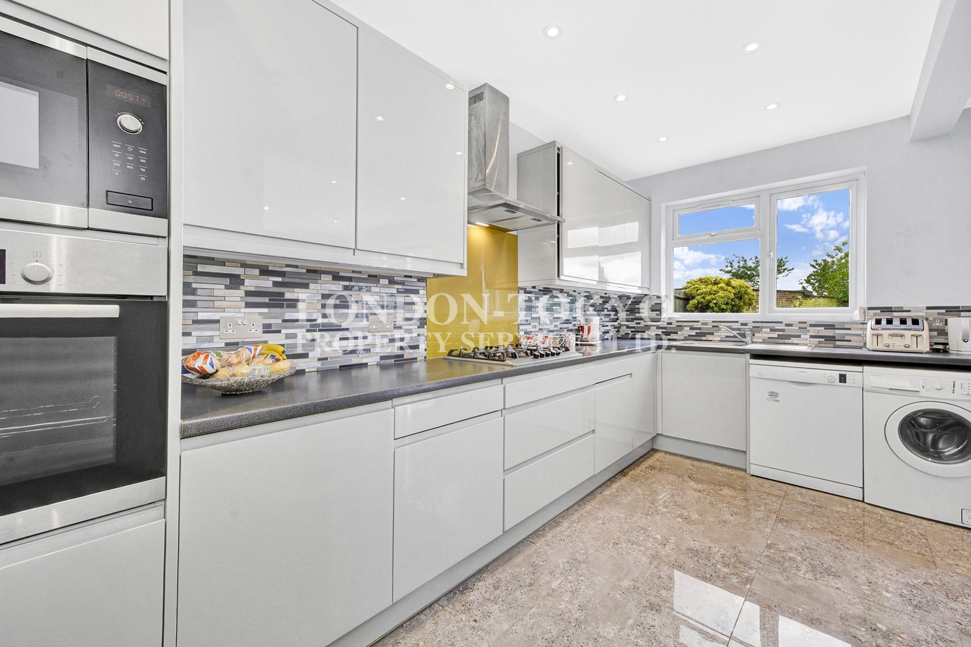 High Road N20 :: London-Tokyo Property Service
